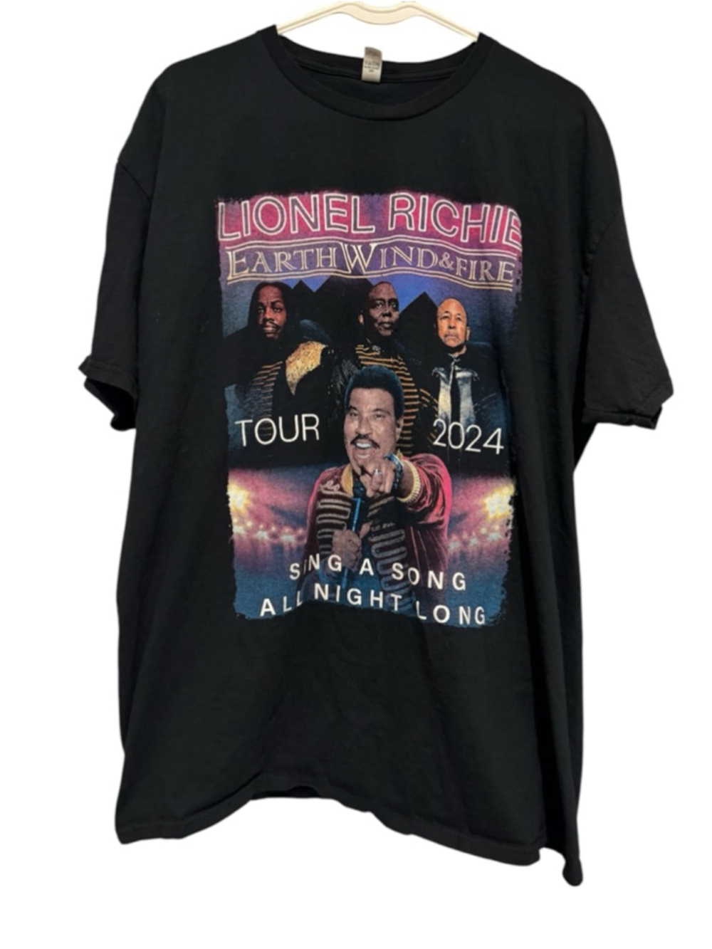 Lionel Richie Earth Wind and Fire 2024 concert t-shirt size xl